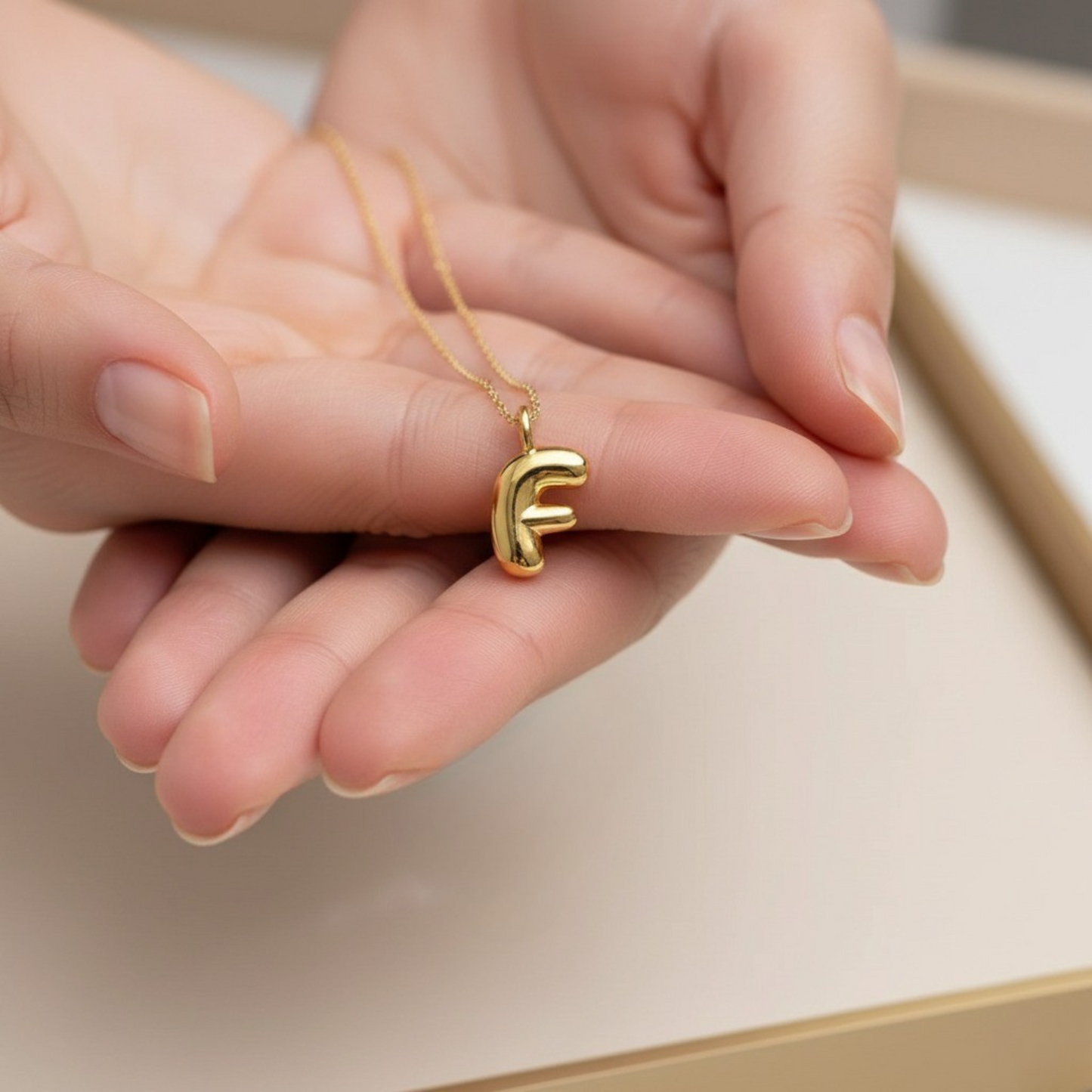 Initial Halskæde "Luxe Bubble"