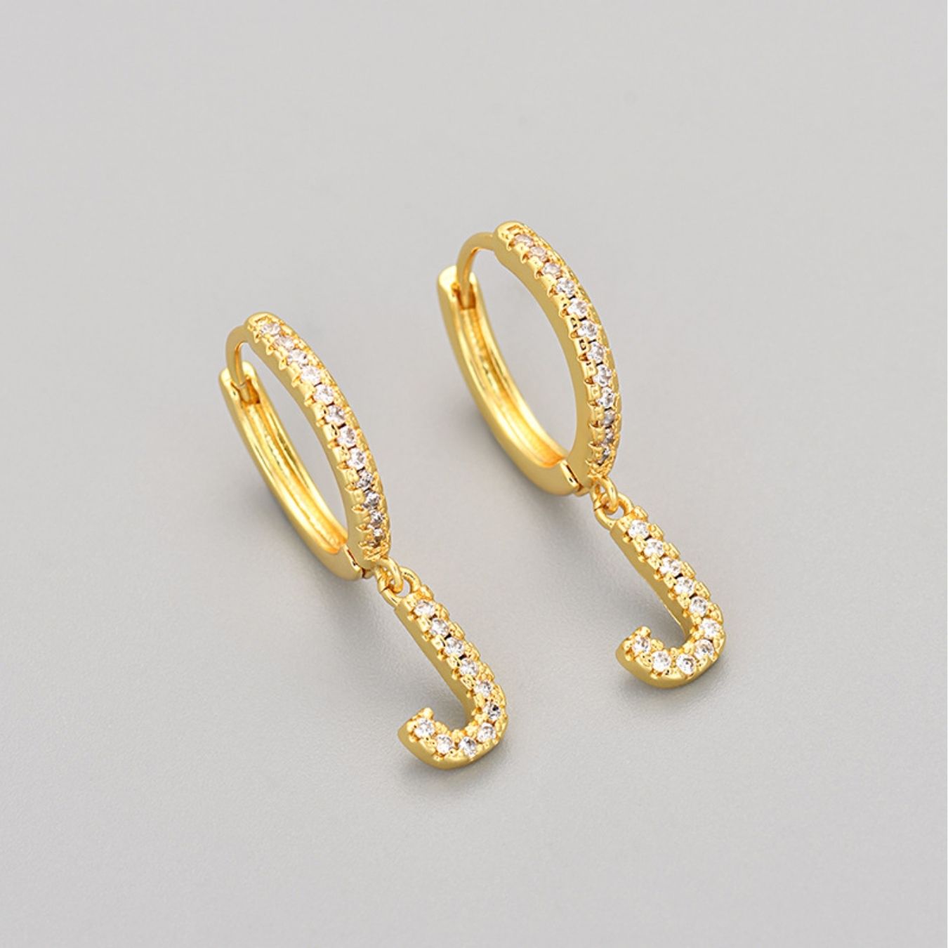 Initial øreringe "Crystal"