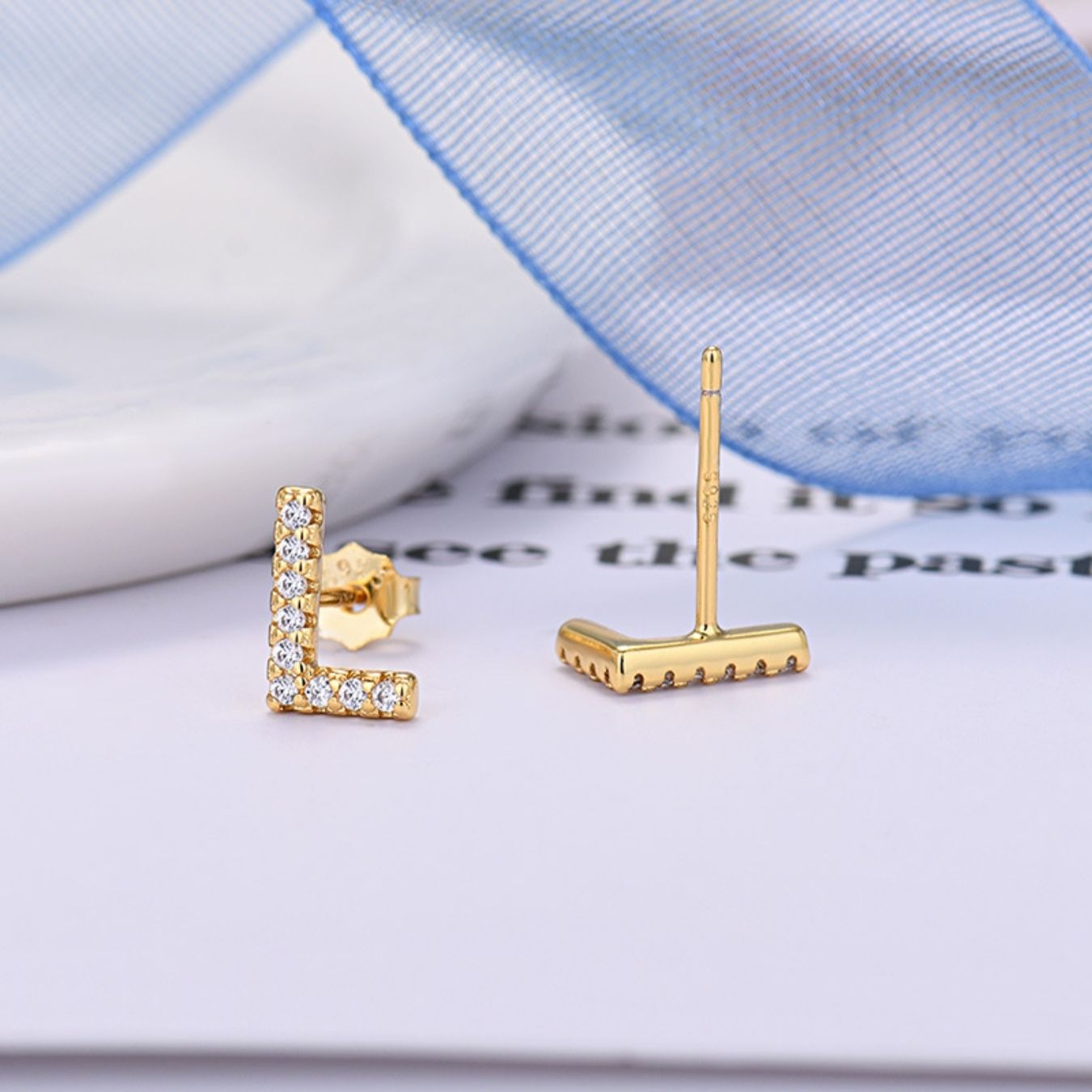 Initial Øreringe "Identity"