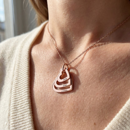 Navnehalskæde "Nested Hearts"