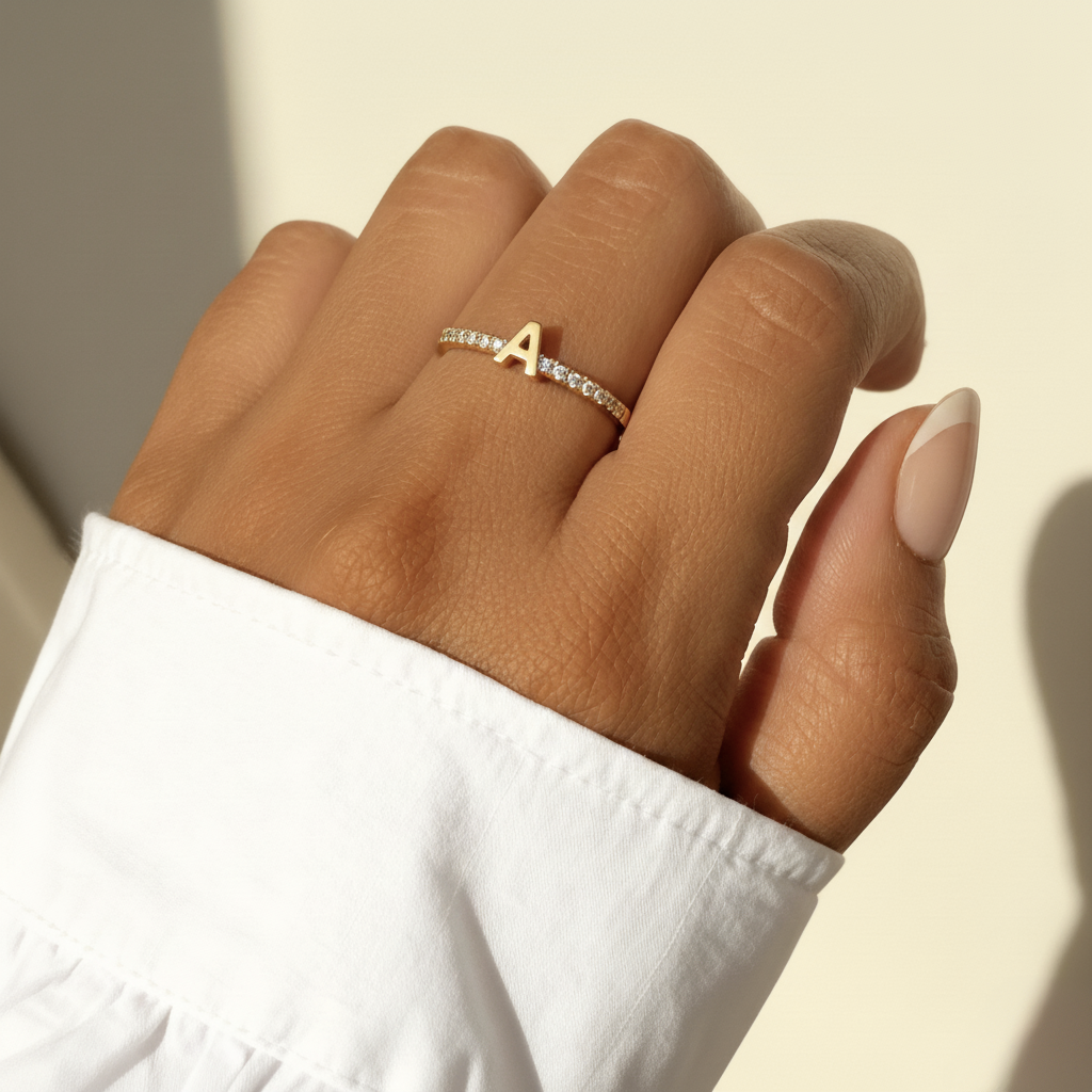 Justerbar Initial Ring "Sparkle"