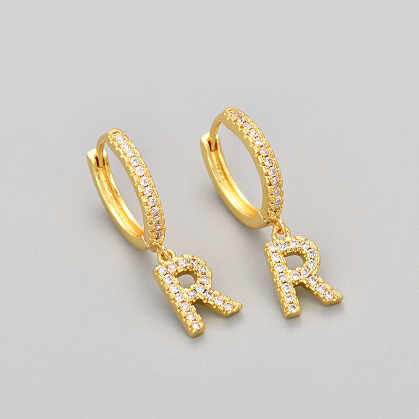 Initial øreringe "Crystal"