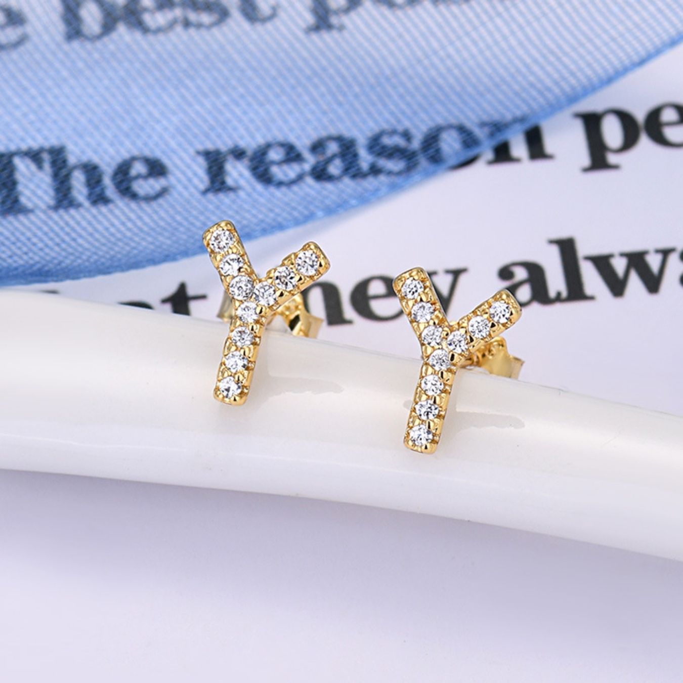 Initial Øreringe "Identity"