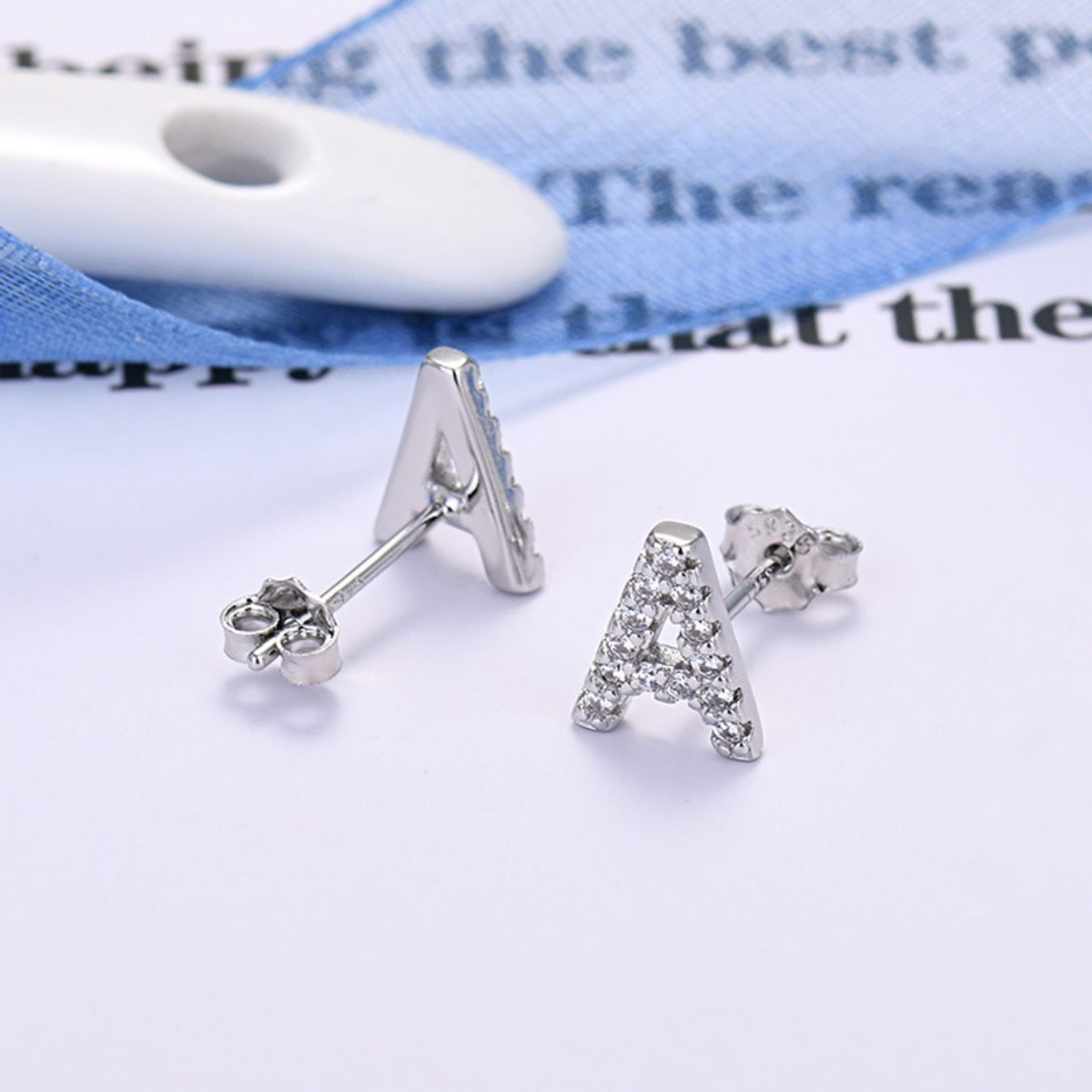 Initial Øreringe "Identity"