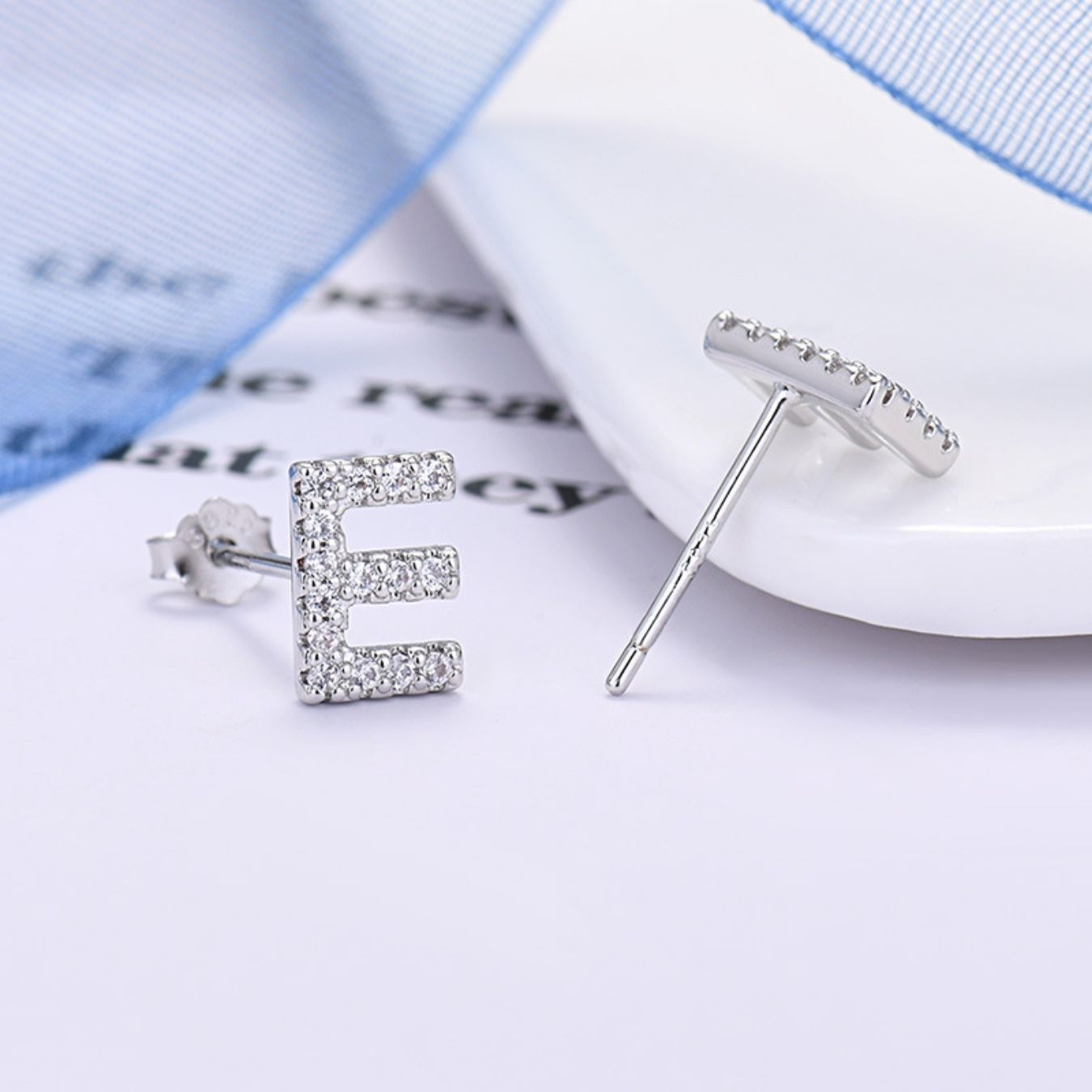 Initial Øreringe "Identity"