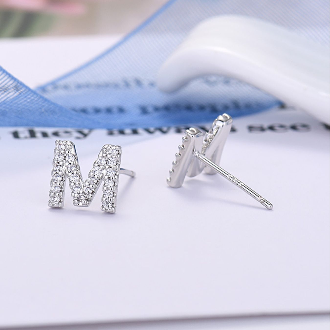 Initial Øreringe "Identity"