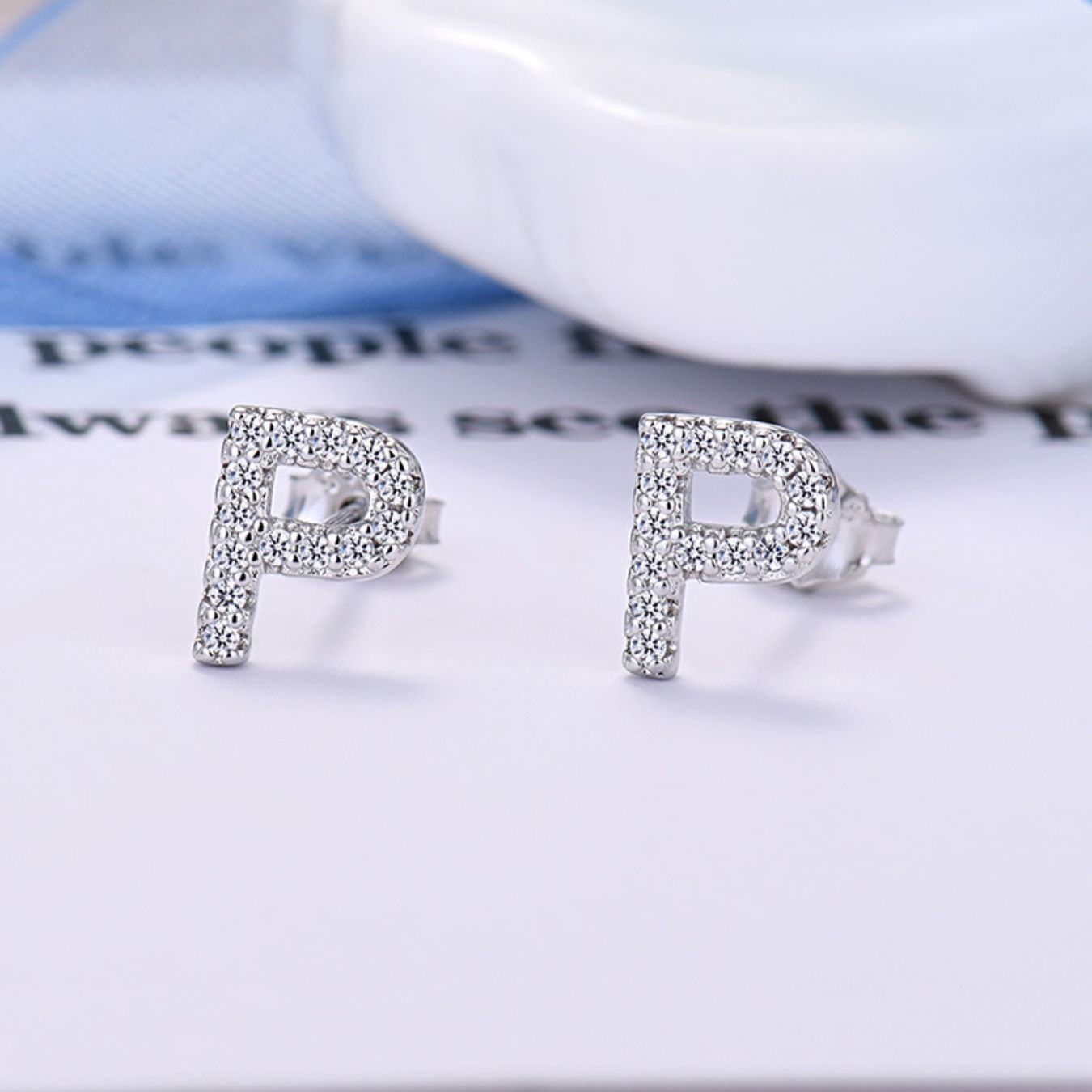 Initial Øreringe "Identity"