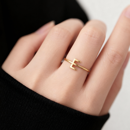 Justerbar Initial Ring "Chic"