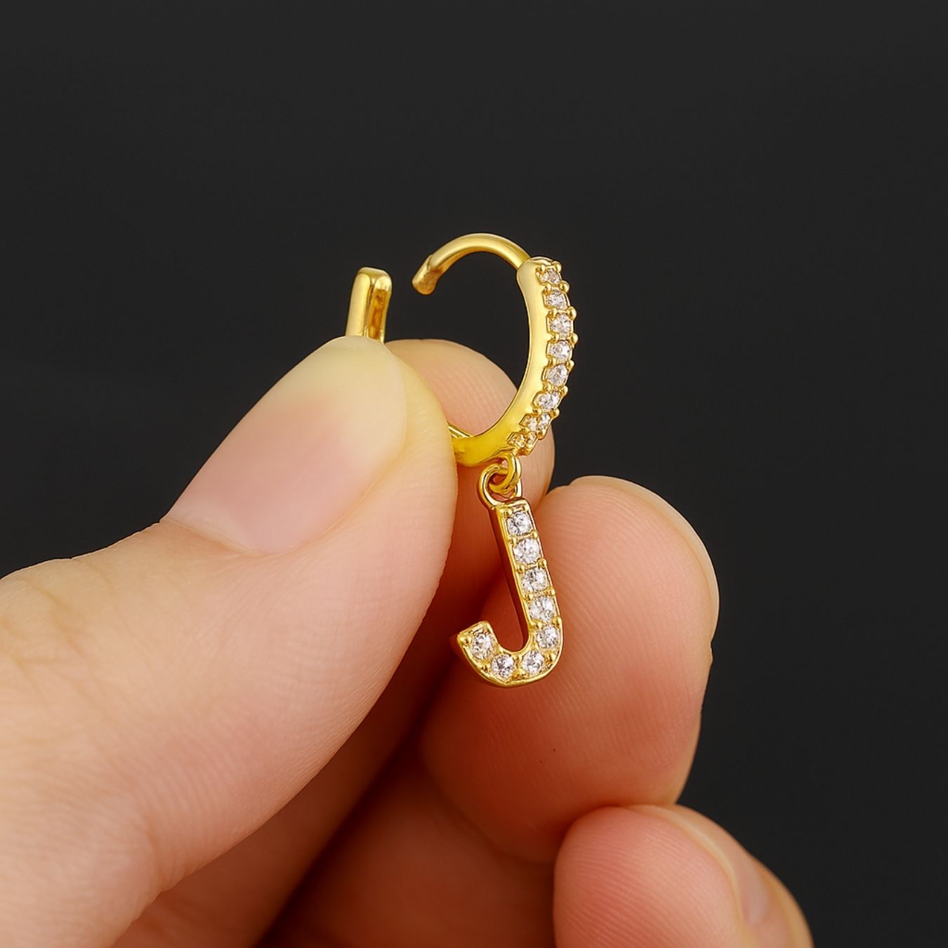 Initial øreringe "Crystal"