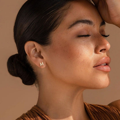 Initial Øreringe "Identity"