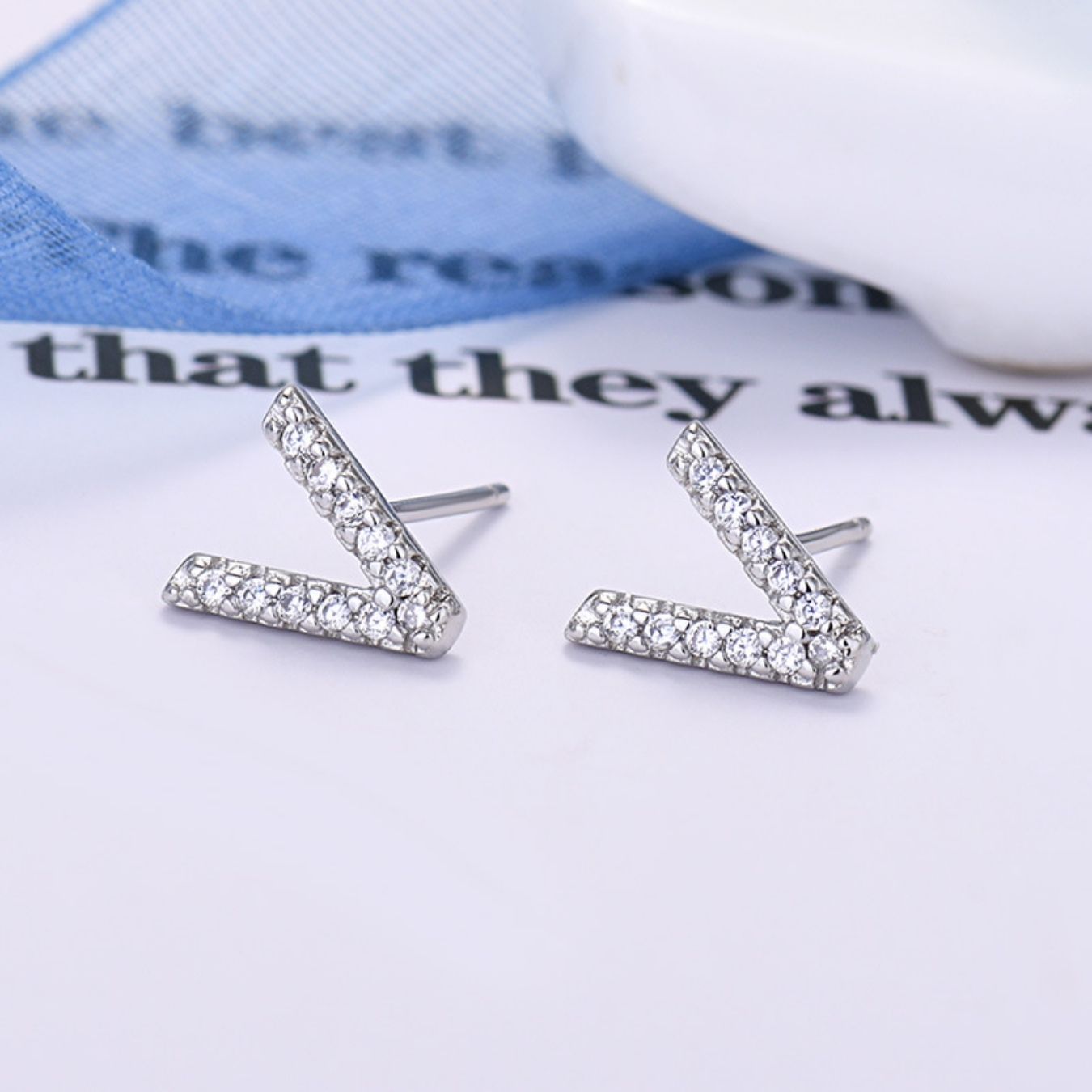 Initial Øreringe "Identity"