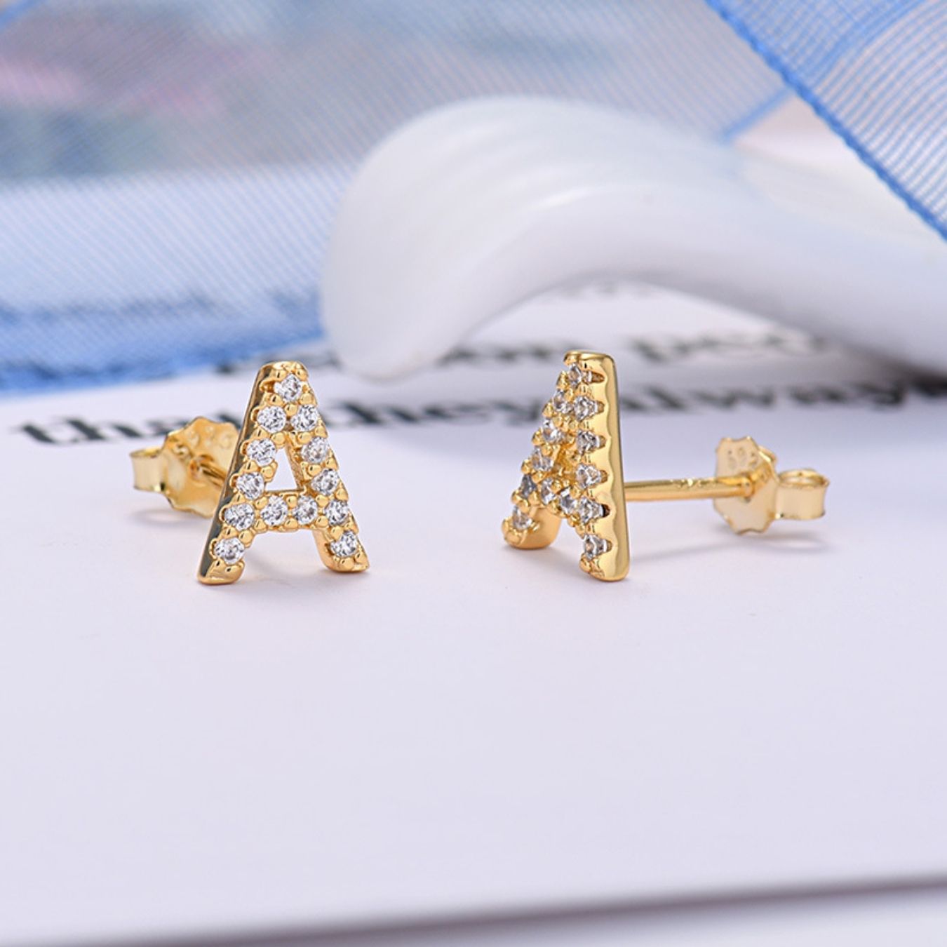 Initial Øreringe "Identity"