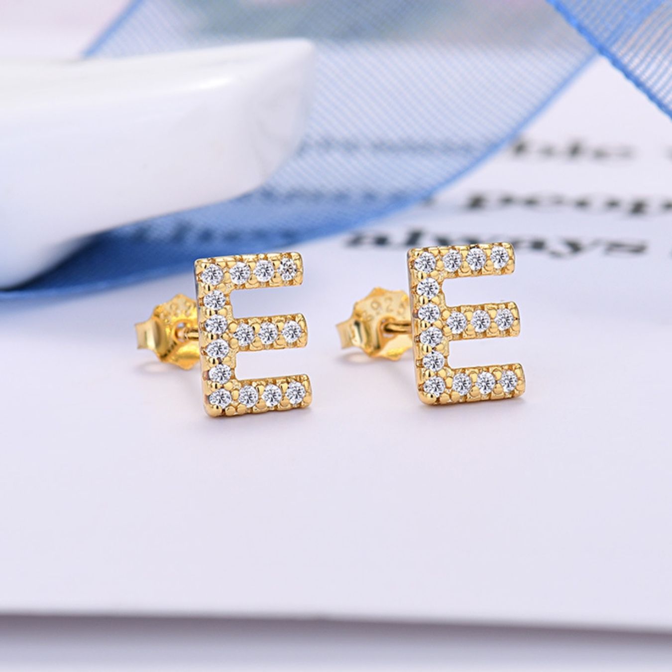 Initial Øreringe "Identity"