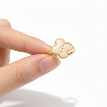 Justerbar Initial Ring "Clover"