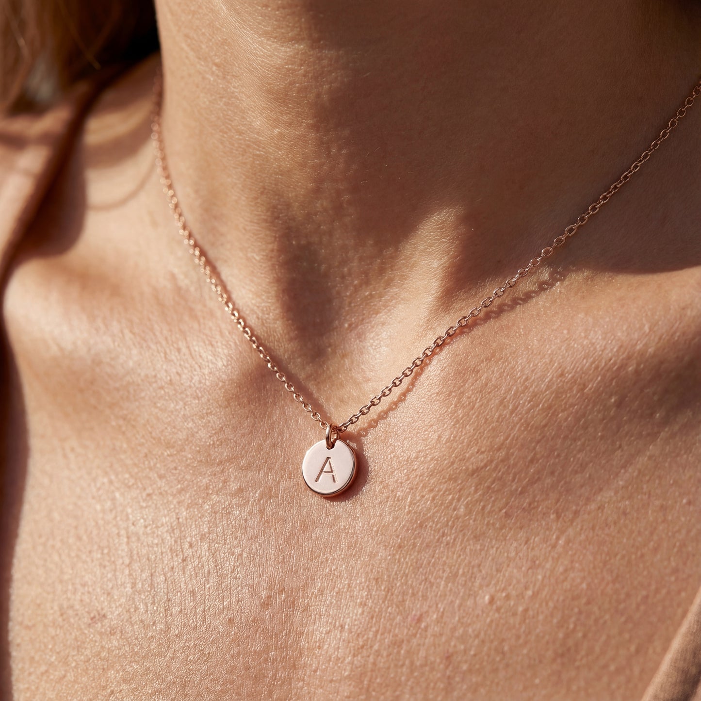 Initial Necklace “Initial disc”