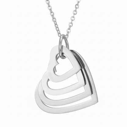 Navnehalskæde "Nested Hearts"