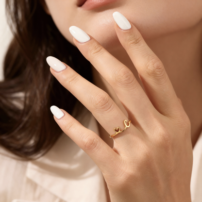 Justerbar Initial Ring "Pretty"